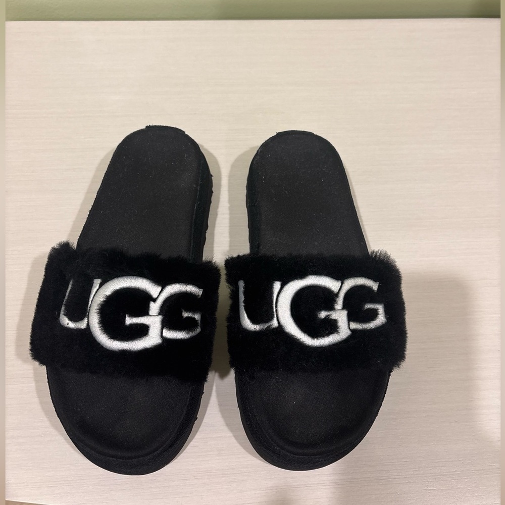 UGG Black Faux Fur Logo Slide Slippers